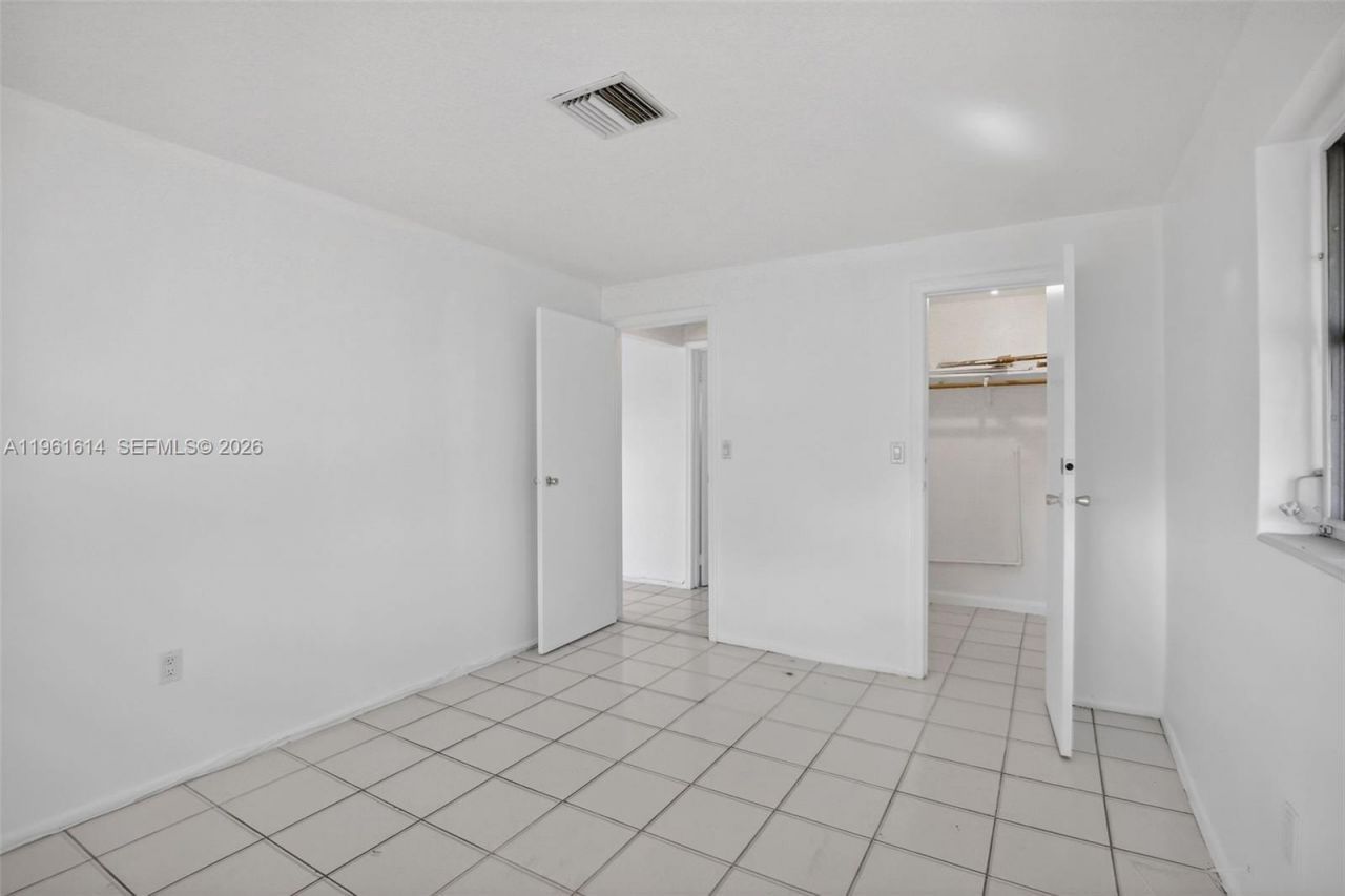 6853 NW 26th Ct, Sunrise, FL 33313 Photo