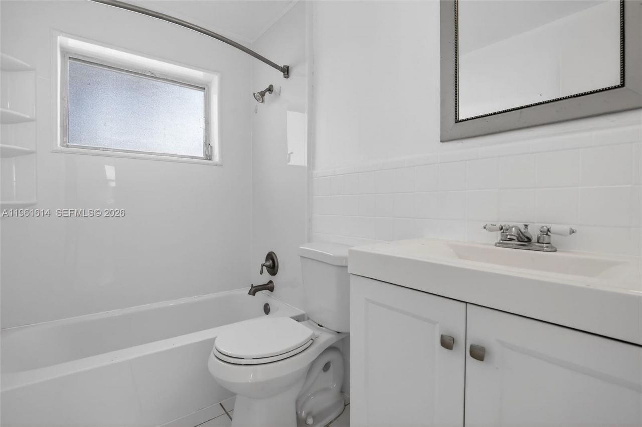 6853 NW 26th Ct, Sunrise, FL 33313 Photo