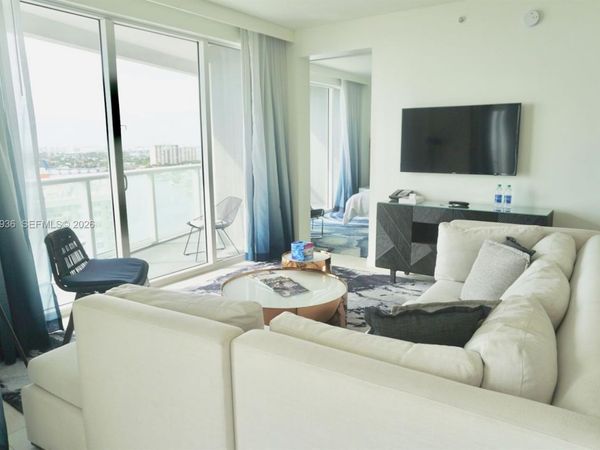 3101 Bayshore Dr , Unit 2202, Fort Lauderdale, FL 33304