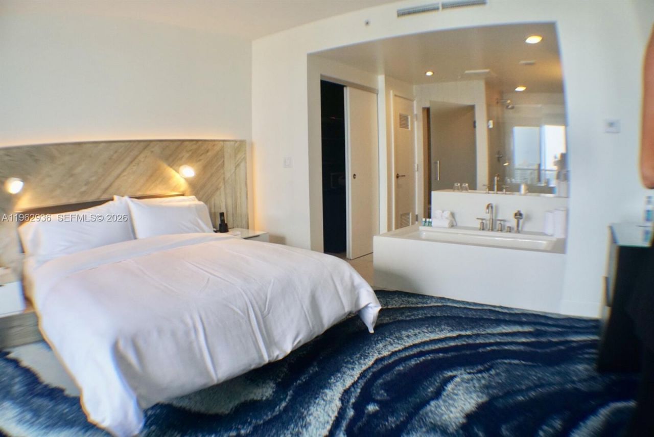 3101 Bayshore Dr , Unit 2202, Fort Lauderdale, FL 33304 Photo