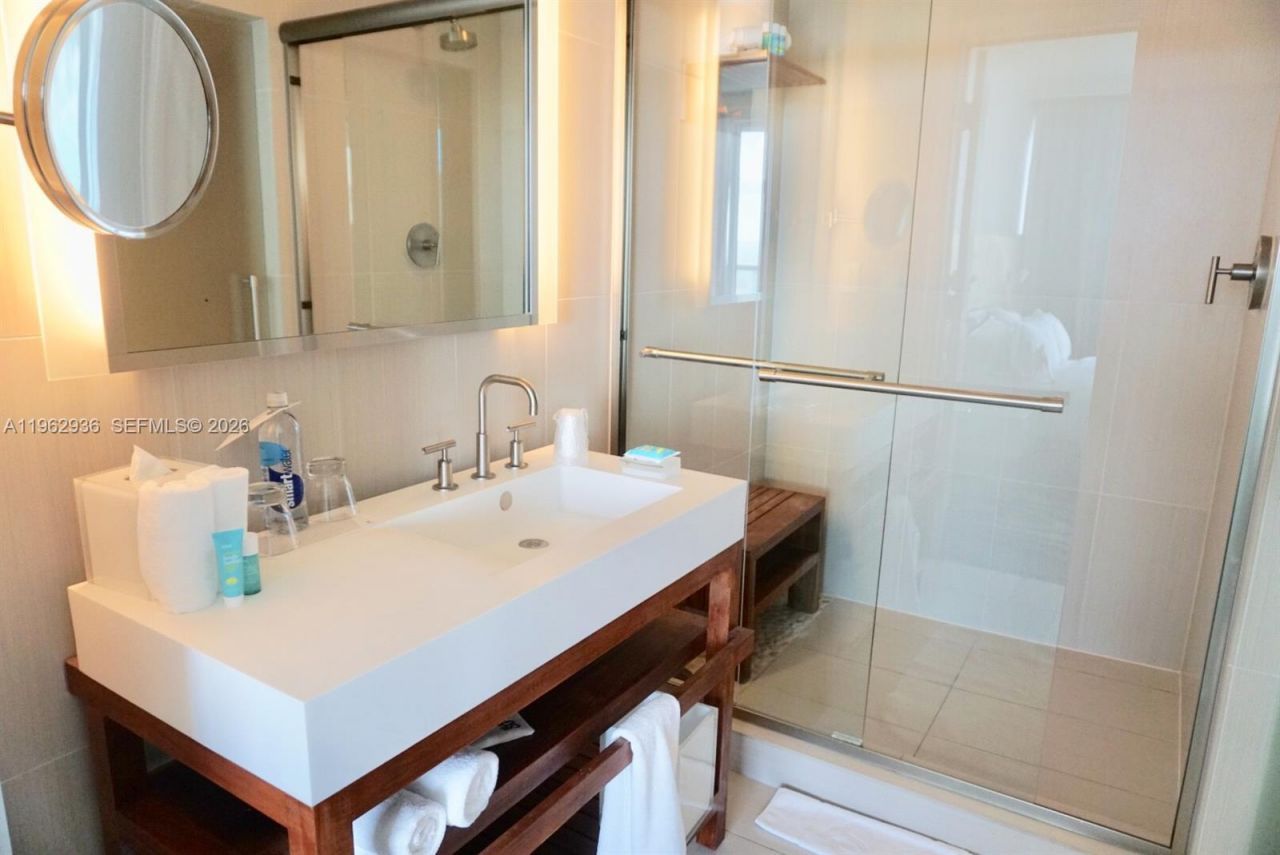 3101 Bayshore Dr , Unit 2202, Fort Lauderdale, FL 33304 Photo