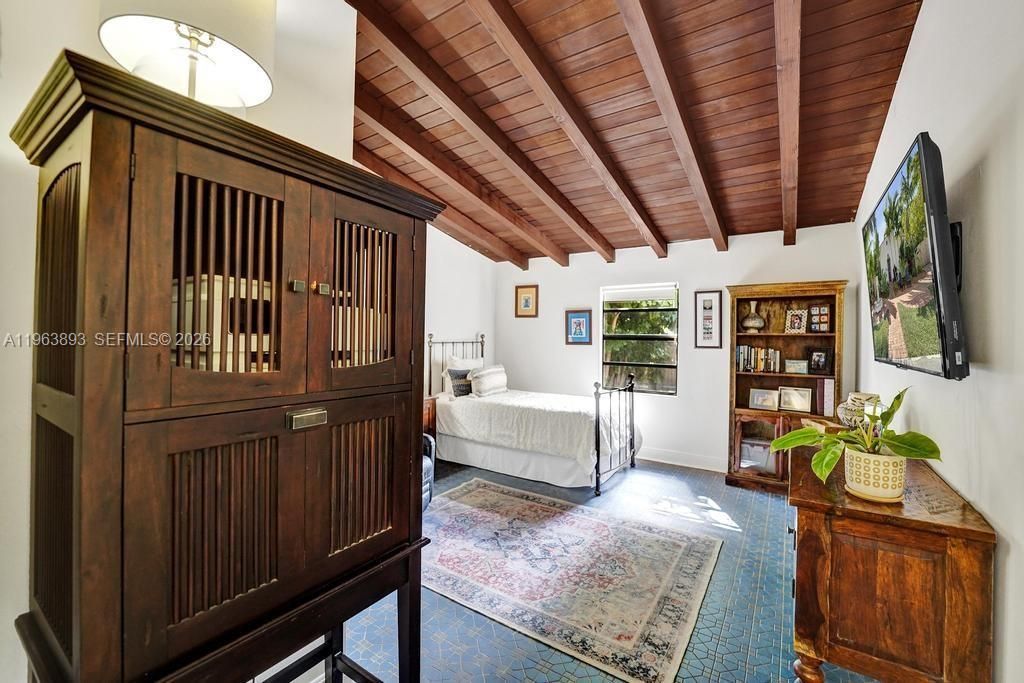 1028 Tyler St, Hollywood, FL 33019 Photo