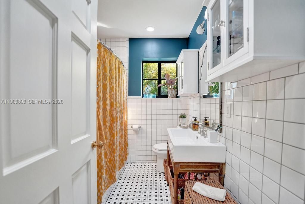 1028 Tyler St, Hollywood, FL 33019 Photo