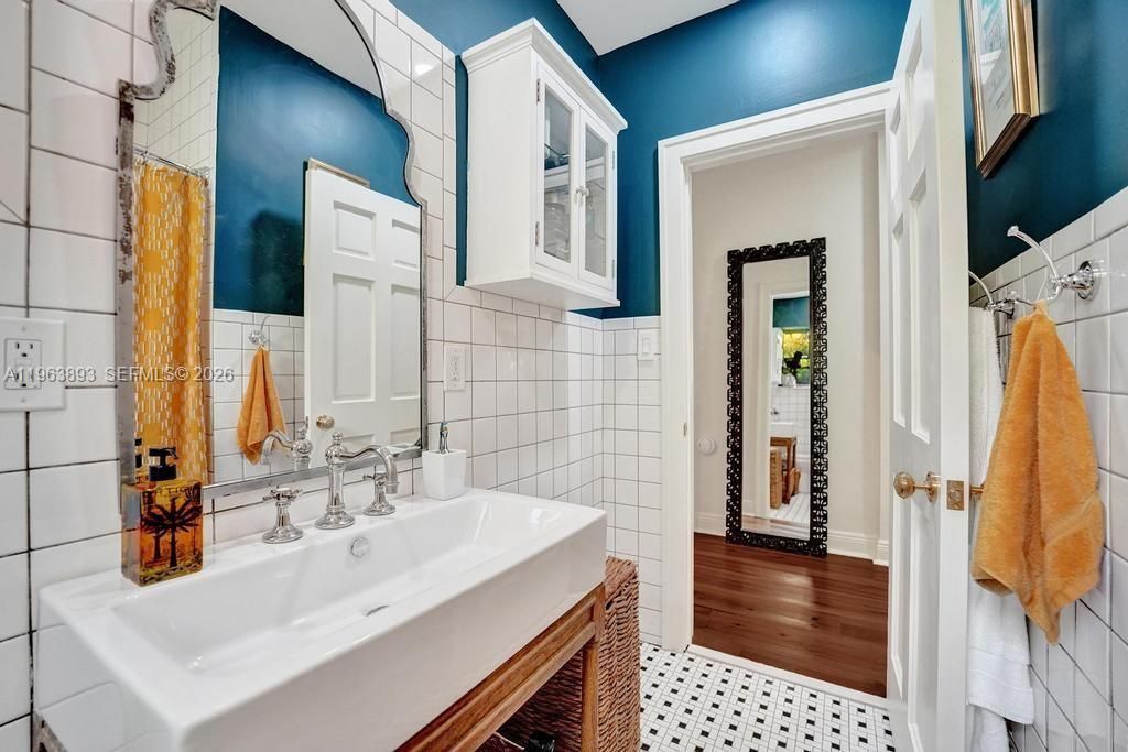 1028 Tyler St, Hollywood, FL 33019 Photo