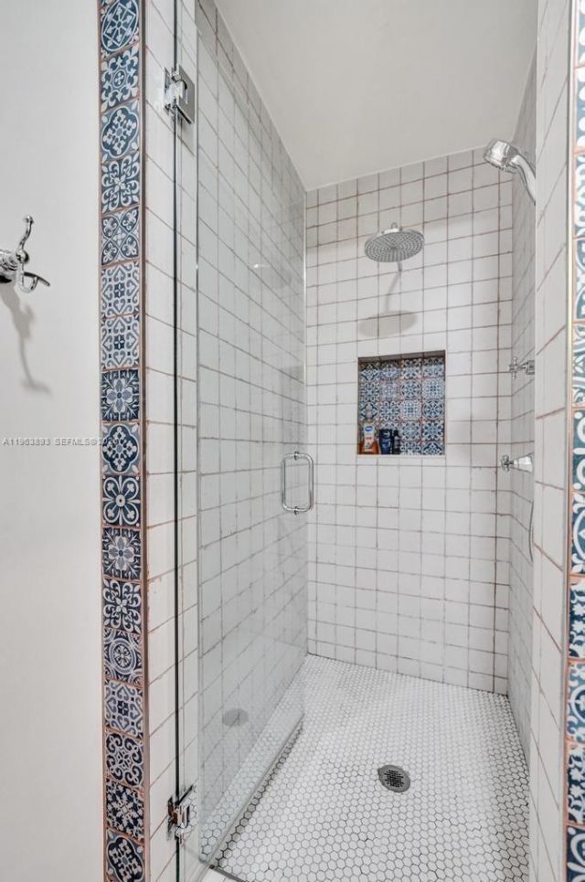 1028 Tyler St, Hollywood, FL 33019 Photo