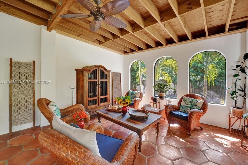 1028 Tyler St, Hollywood, FL 33019 Photo