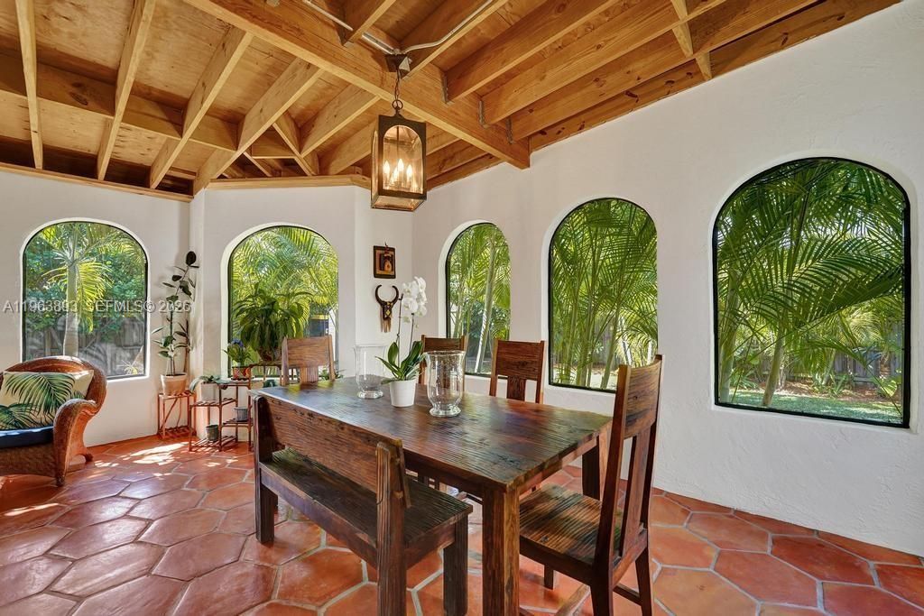 1028 Tyler St, Hollywood, FL 33019 Photo