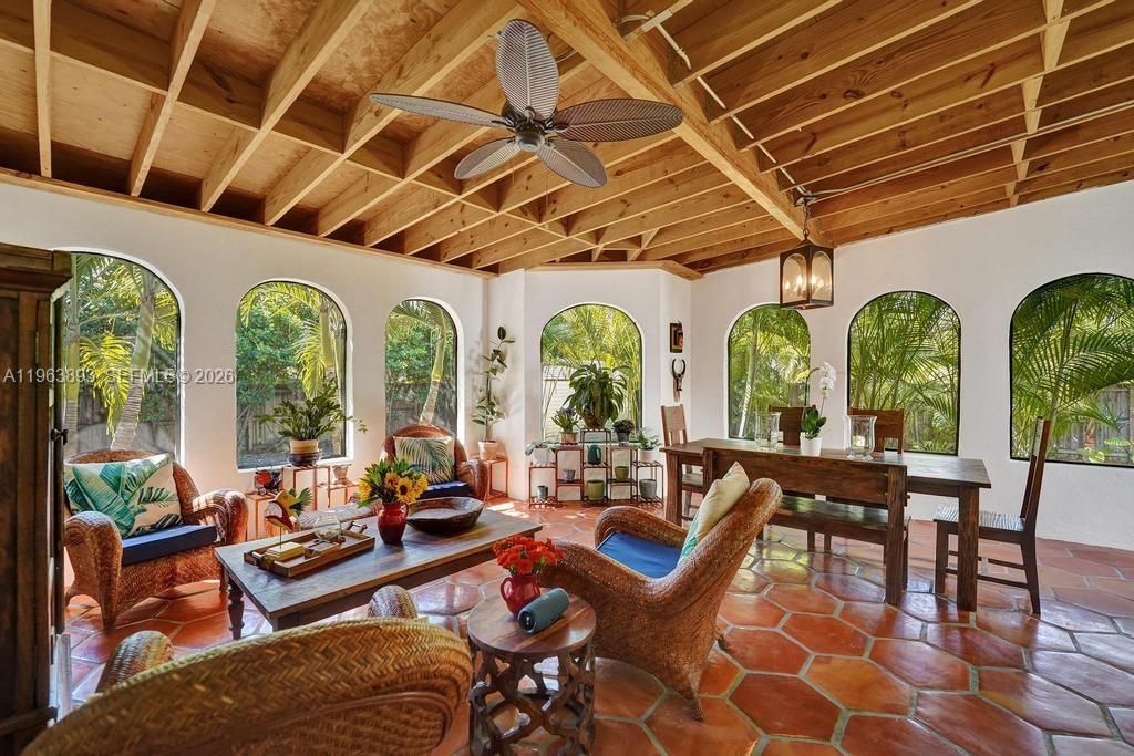 1028 Tyler St, Hollywood, FL 33019 Photo