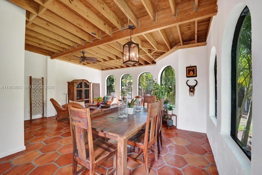 1028 Tyler St, Hollywood, FL 33019 Photo