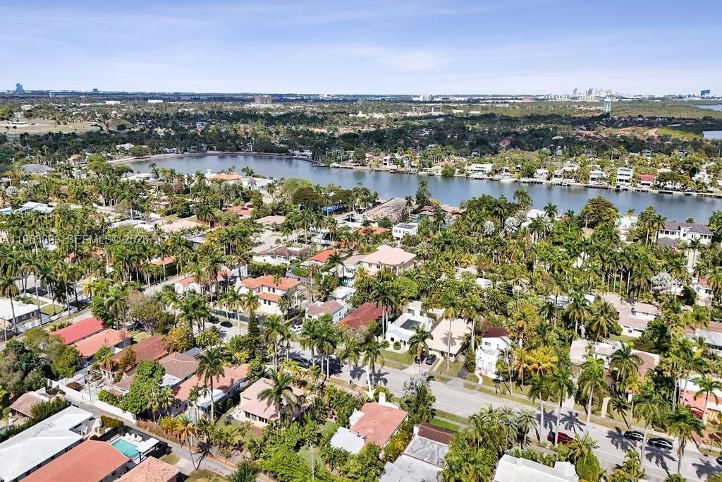 1028 Tyler St, Hollywood, FL 33019 Photo