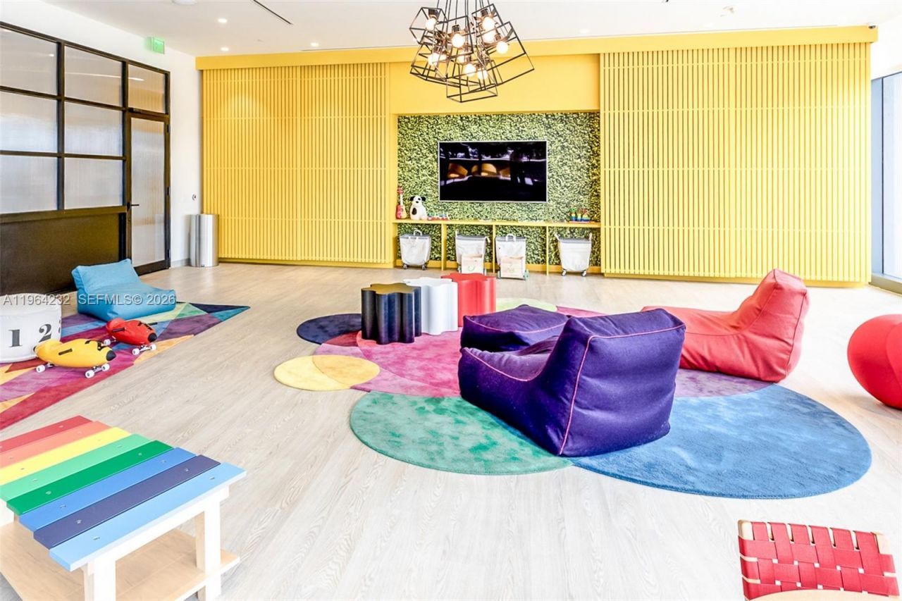 55 SW 9th St, Unit 3906, Miami, FL 33130 Photo