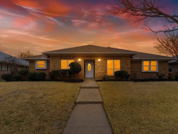 1915 Chesham Drive, Carrollton, TX 75007