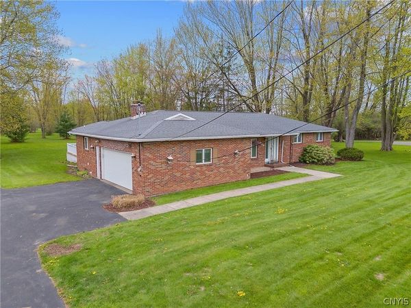 7028 E Taft Road, East Syracuse, NY 13057