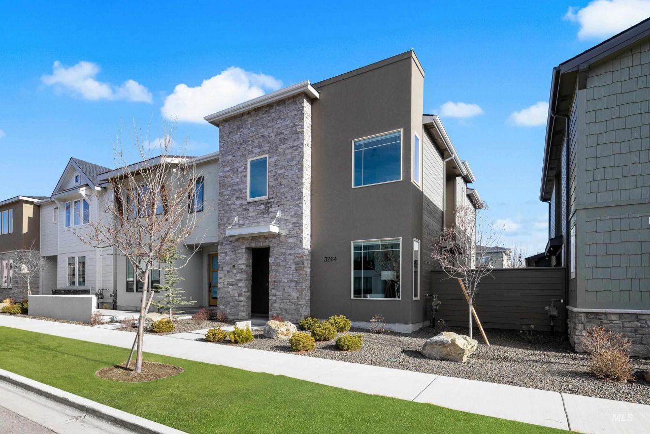 3264 S Millbrook Way, Boise, ID 83716 Main Photo
