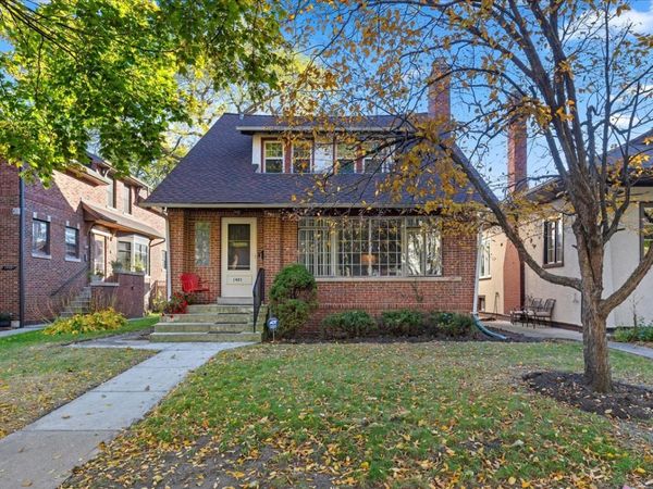 1421 W Juneway Terrace, Chicago, IL 60626