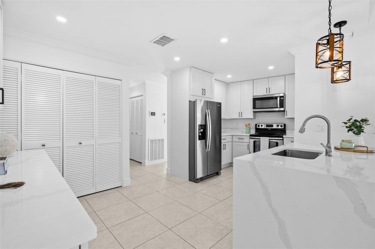 3872 Kingston Boulevard, Sarasota, FL 34238 Photo