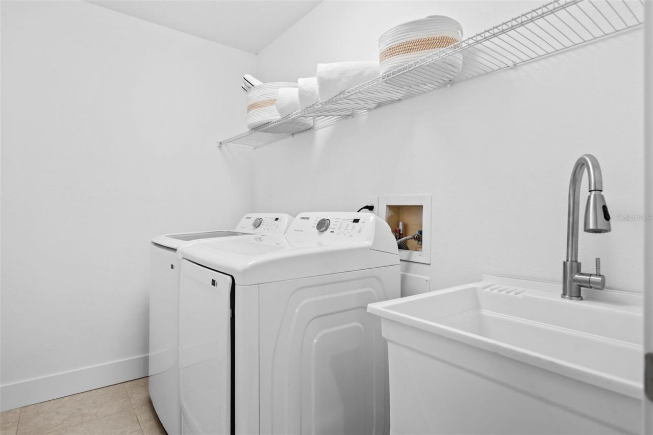 3872 Kingston Boulevard, Sarasota, FL 34238 Photo