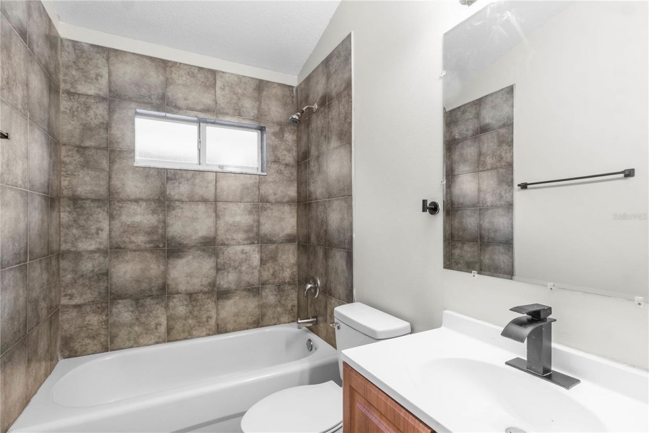 723 Erik Lake Road, Brandon, FL 33510 Photo