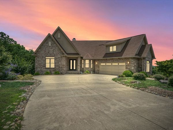 61 Bluff View Ct , Crossville, TN 38558