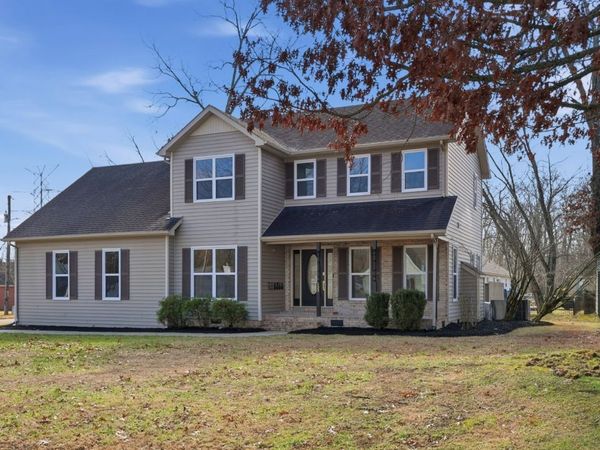 122 Point Dr, Tullahoma, TN 37388