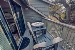 104 Westhill Circle photo 4