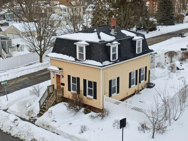 37 Laurel Ave, Haverhill, MA 01835