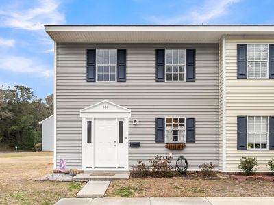 301 Lakeside Drive, Unit C-1, Mount Pleasant, SC 29464