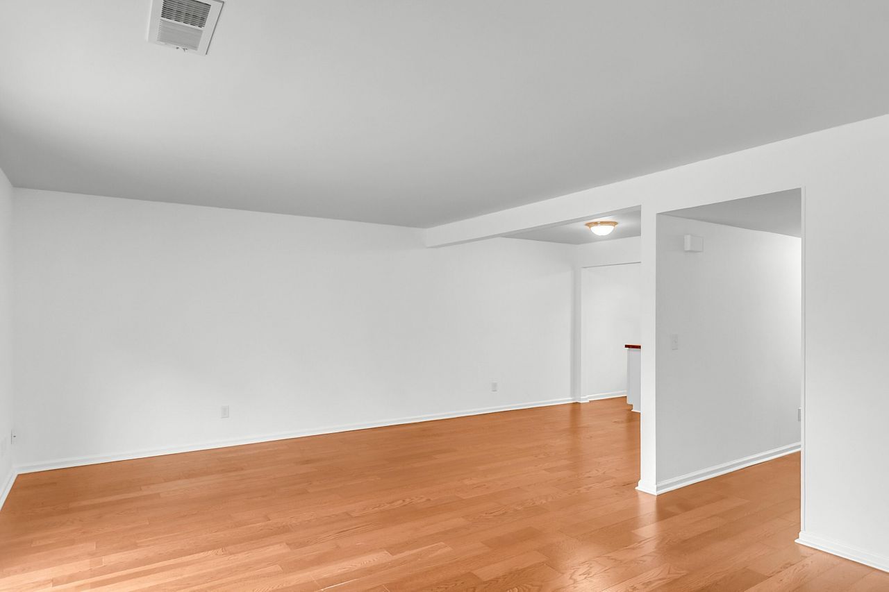 301 Lakeside Drive Photo 16