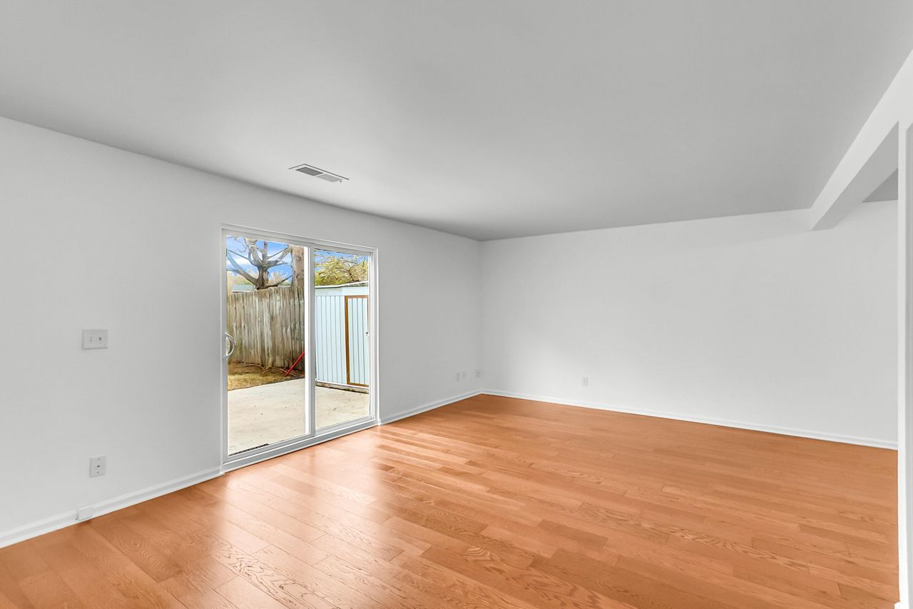 301 Lakeside Drive Photo 16