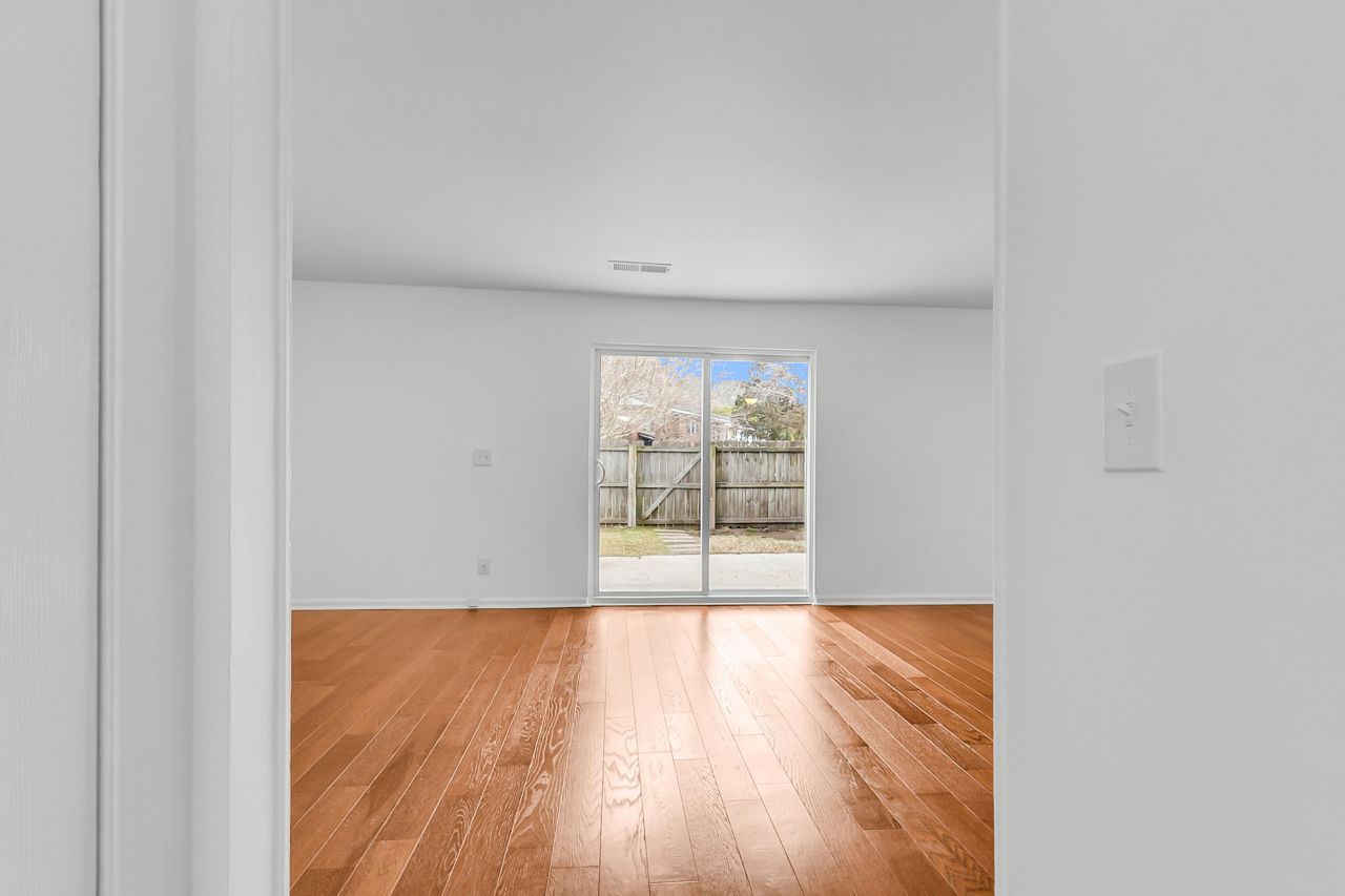 301 Lakeside Drive Photo 18