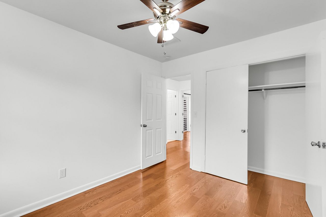 301 Lakeside Drive Photo 31