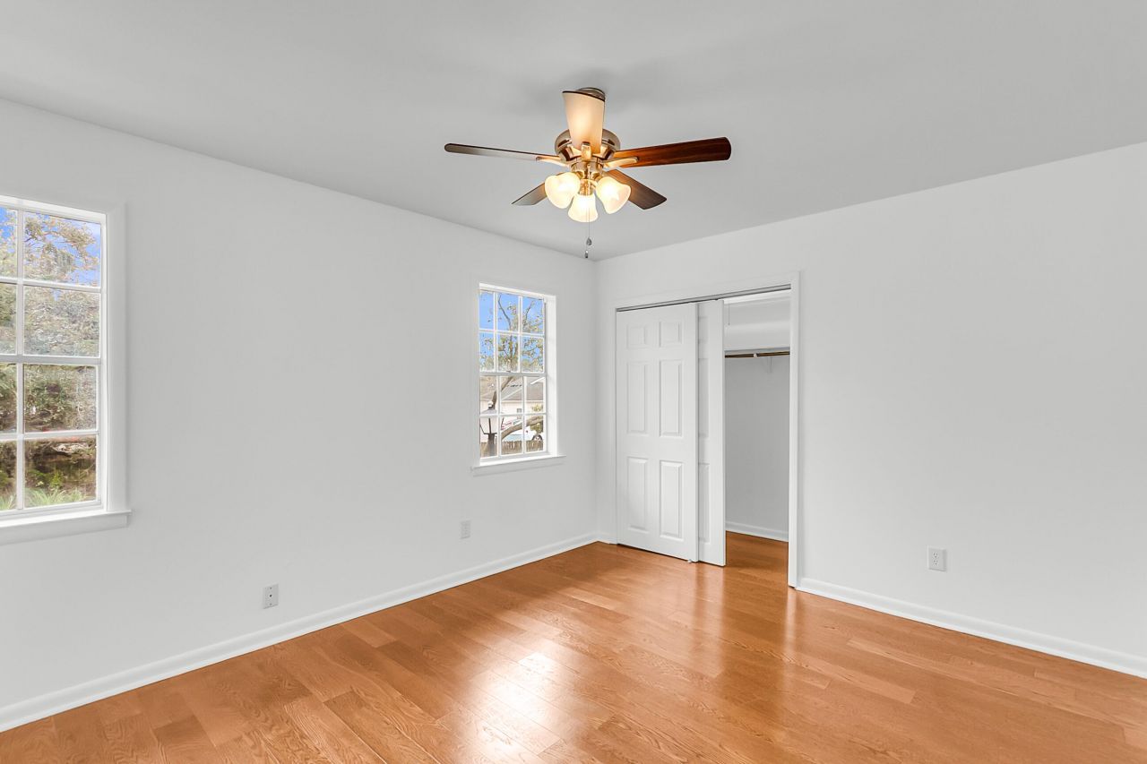 301 Lakeside Drive Photo 32