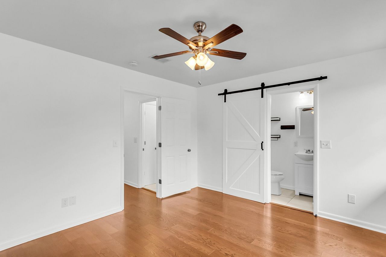 301 Lakeside Drive Photo 34