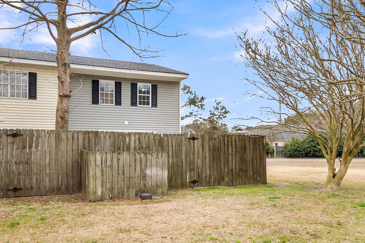 301 Lakeside Drive Photo 38