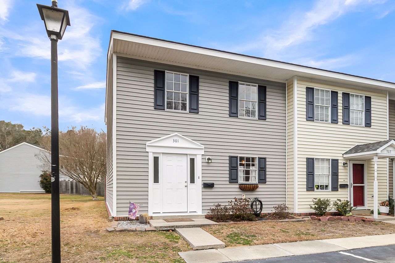 301 Lakeside Drive Photo 4