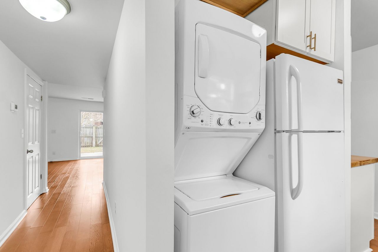 301 Lakeside Drive Photo 6