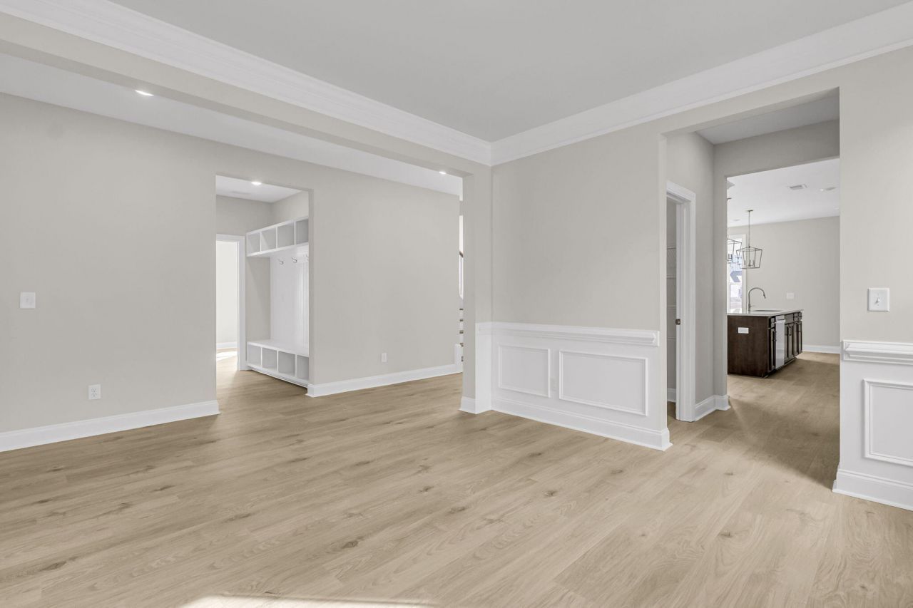 766 Maynard Lane Photo 6