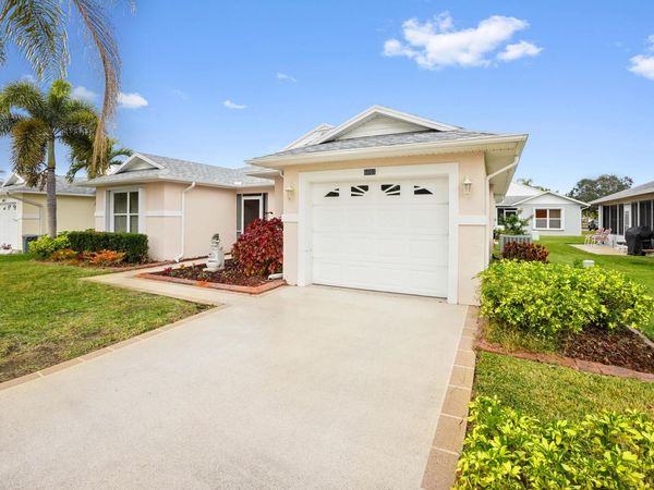 6001 Adonidia Place, Fort Pierce, FL 34982