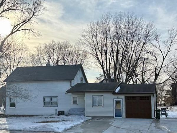 16 1st Street NE, Plato, MN 55370