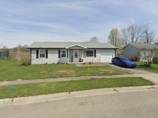 104 Channing Drive, London, OH 43140
