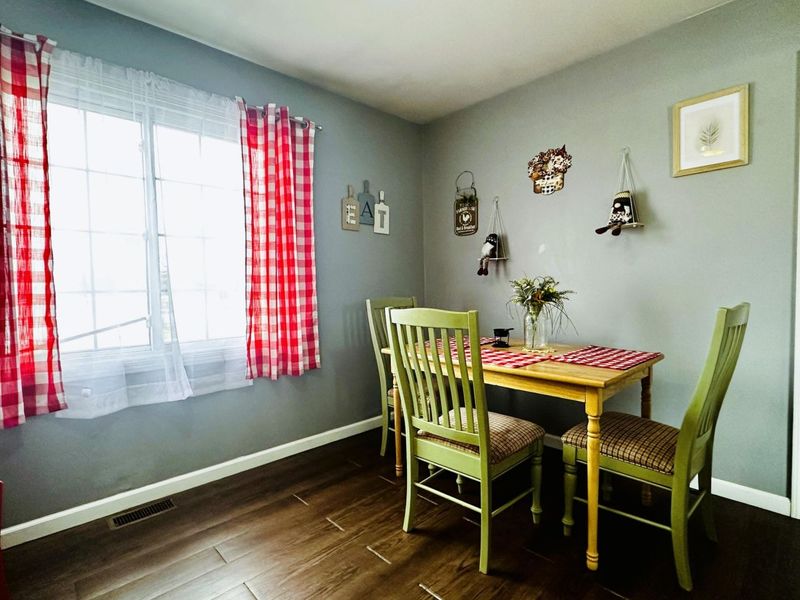 104 Channing Drive, London, OH 43140 Photo 8