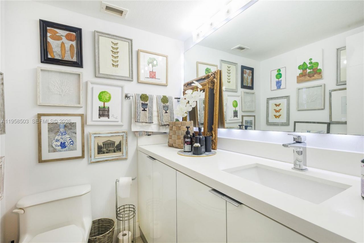 177 Ocean Lane Dr , Unit 302, Key Biscayne, FL 33149 Photo