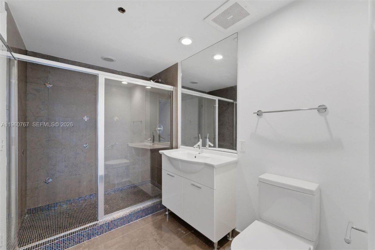 475 Brickell Ave, Unit 3513, Miami, FL 33131 Photo