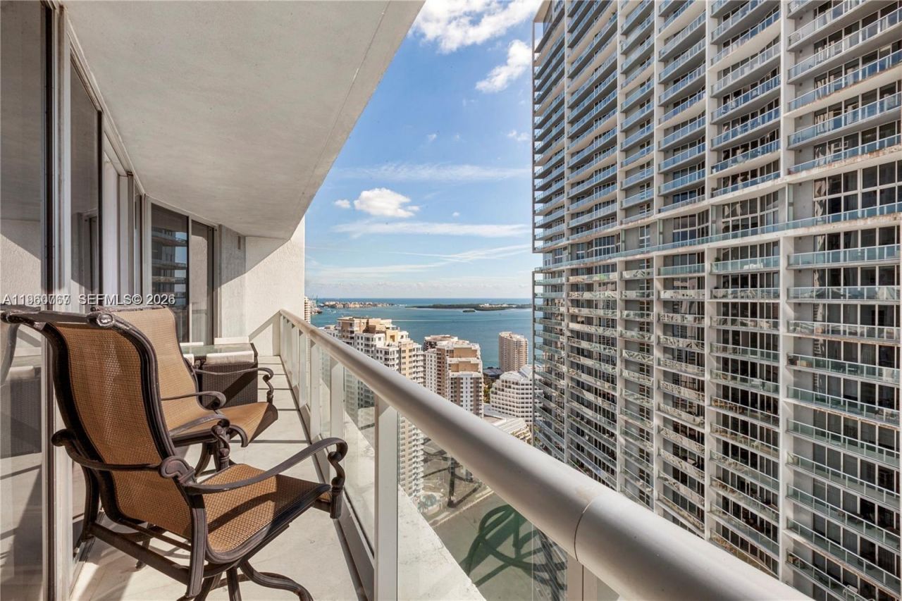 475 Brickell Ave, Unit 3513, Miami, FL 33131 Photo