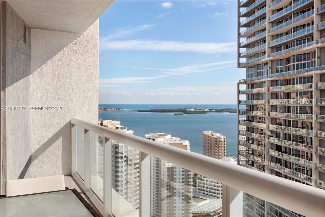 475 Brickell Ave, Unit 3513, Miami, FL 33131 Photo