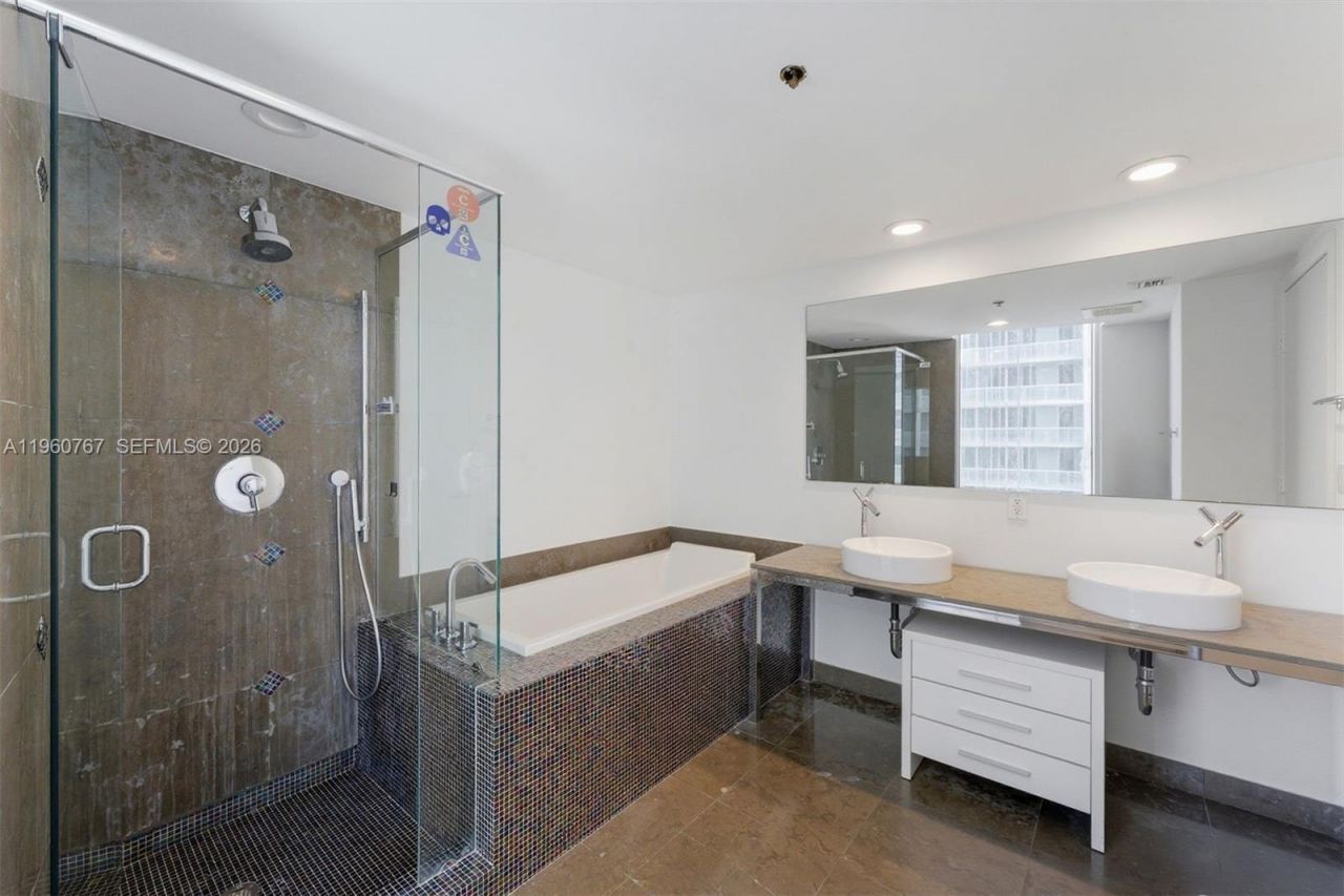 475 Brickell Ave, Unit 3513, Miami, FL 33131 Photo