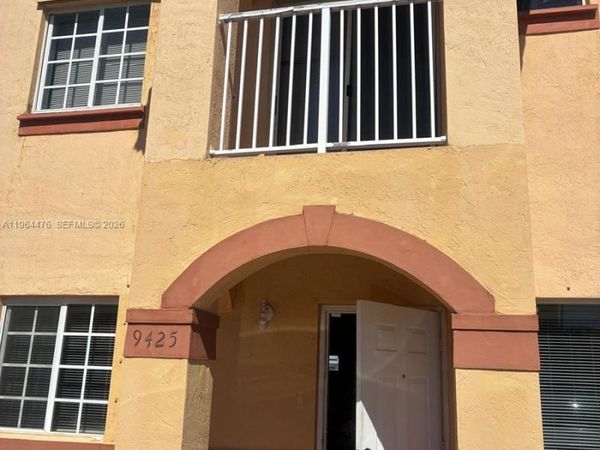 9425 NW 114th Ln , Unit 3, Hialeah Gardens, FL 33018