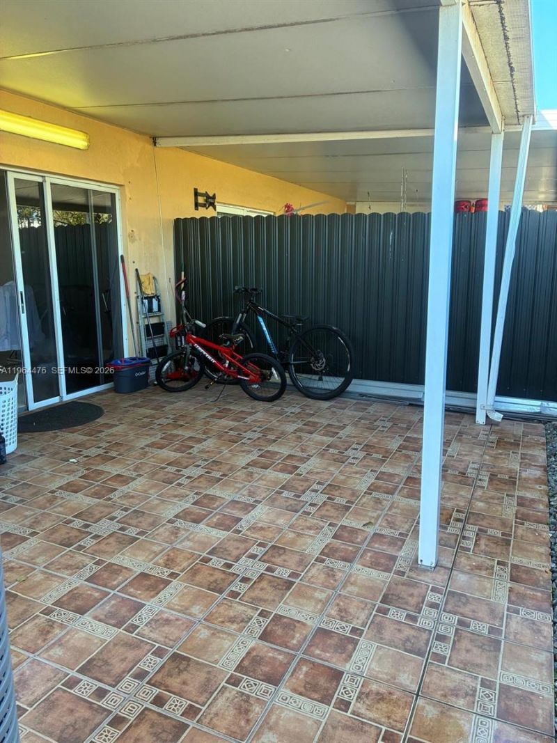 9425 NW 114th Ln , Unit 3, Hialeah Gardens, FL 33018 Photo
