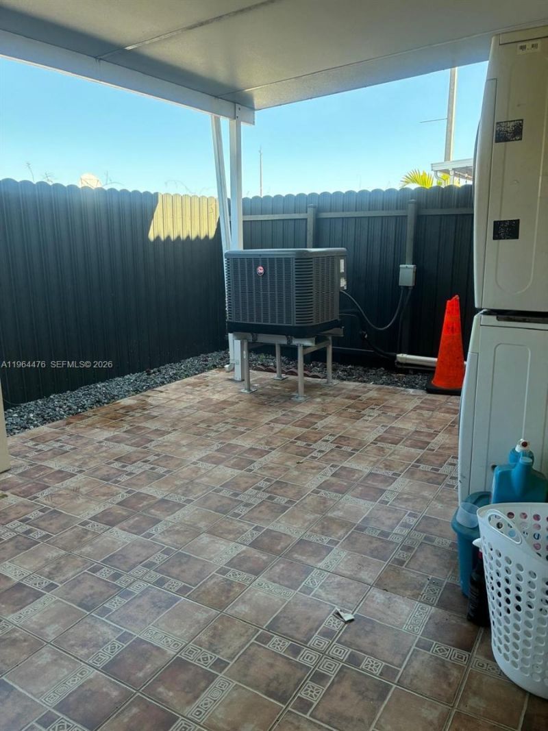 9425 NW 114th Ln , Unit 3, Hialeah Gardens, FL 33018 Photo