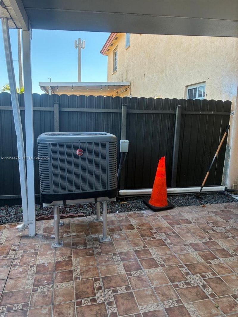 9425 NW 114th Ln , Unit 3, Hialeah Gardens, FL 33018 Photo